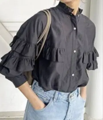 코튼 실크 티어드 프릴 슬리브 블라우스