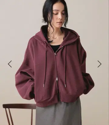 로리즈팜 ZIP 숏 후디 크림슨