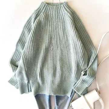 새상품급 소노 SONO 모크넥 니트 큼직한 예쁜 색 라이트 그린