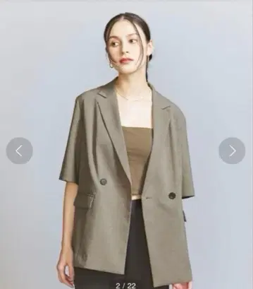 2024 뷰티 앤 유스 더블 하프 슬리브 자켓