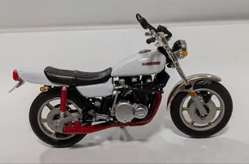 그녀와 라라바이 켄지 초기형 Z2 소년 매거진 바이크 컬렉션