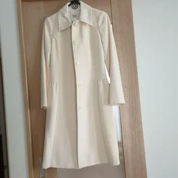 아이보리 롱 코트