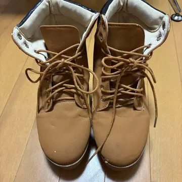 브라운 하이컷 워크 부츠