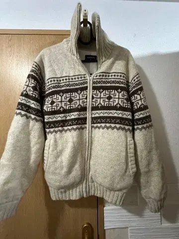 페어아일 패턴 울 혼방 집업 스웨터