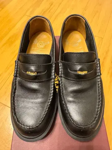 Dr. Martens MIE PENTON 로퍼 영국제