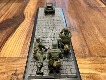 1/35 독일군 골리앗 정찰부대 케이스 포함. 완성품