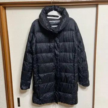 UNIQLO 블랙 다운 자켓 M 사이즈 수납 봉투 포함