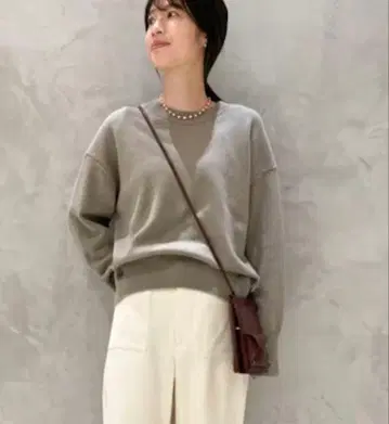 새상품급 갤러리 바이 파인 울 라이트 크루넥 풀오버