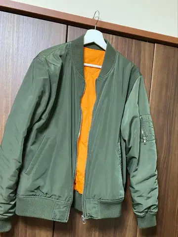 어반 리서치 카키 MA-1 플라이트 자켓 새상품급 사이즈 40