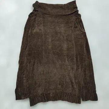 브라운 터틀넥 니트 스웨터 긴팔