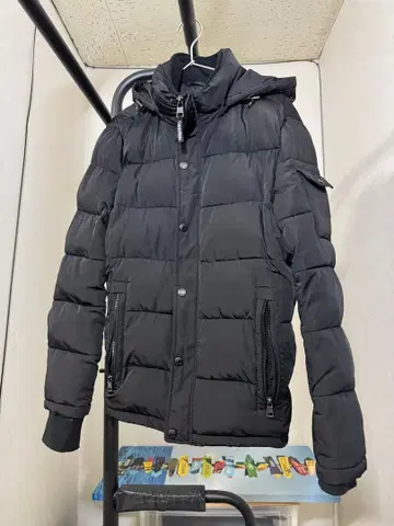 캘빈 클라인 아우터 해외S사이즈(일본M부터) 후드 탈부착 가능