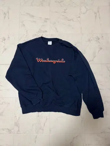 Mahagnyde 네이비 맨투맨 트레이닝복