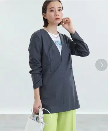 INDIVI 인디비 다크 그레이 V넥 상의 캐주얼 수트 15호