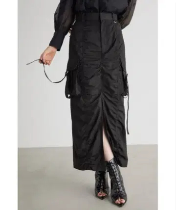 rienda 리엔다 카고 I라인 스커트 블랙