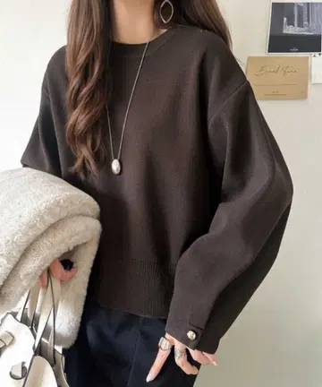 클래식 엘프 미라노 리브 소매 끝 골드 버튼 풀오버