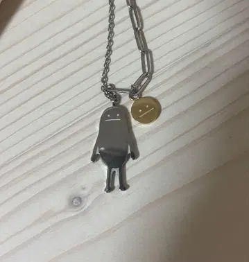 그라니프 뷰티풀 섀도우 목걸이