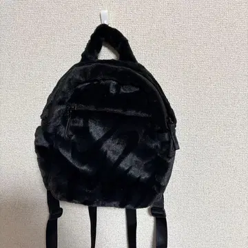 나이키 퍼 소재 백팩 블랙