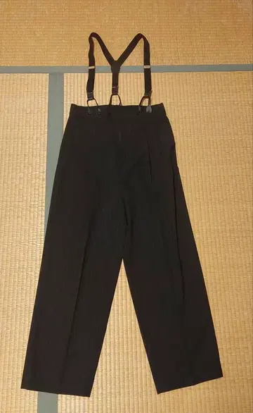 캘런솔로지 서스펜더 팬츠 블랙 스트라이프