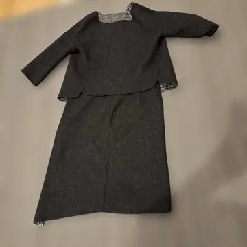 다크 그레이 체크 무늬 스커트 셋업