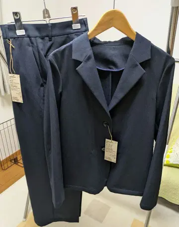 무인양품 발수 테일러드 자켓 & 턱 스트레이트 팬츠 다크 네이비