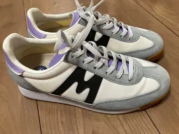 새상품급 KARHU 스니커즈