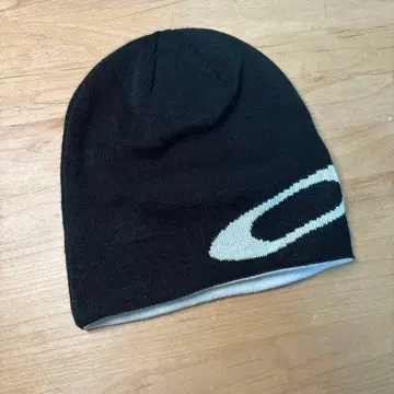 OAKLEY 리버서블 비니 니트 모자