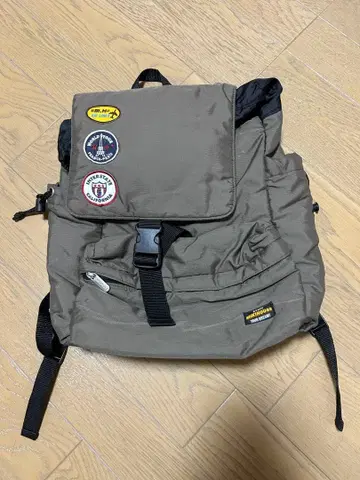 MIKIHOUSE 패치 포함 백팩 그레이