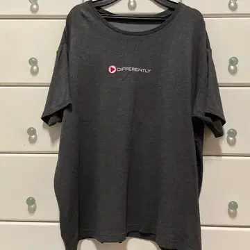 FEELCYCLE DIFFERENTLY 다크 그레이 T셔츠