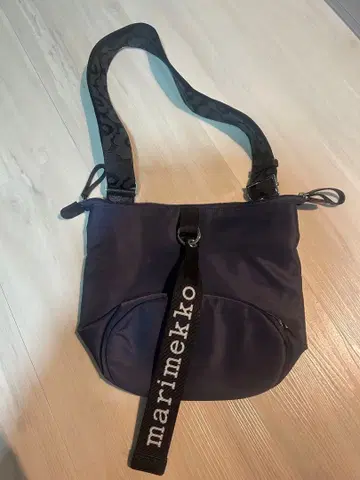 marimekko 네이비 숄더백 마리메꼬