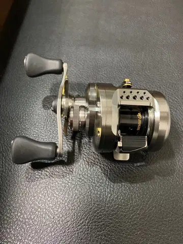 캘커타 콩퀘스트 BFS XG 왼쪽 릴