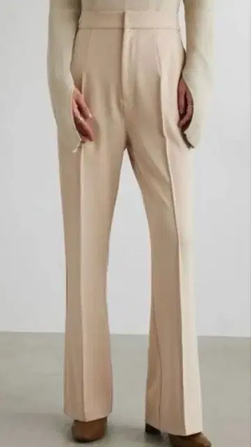 [새상품] 센터 심리스 스트레치 팬츠 M 사이즈