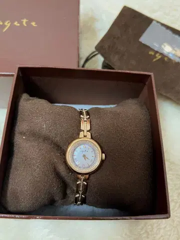 agete 골드 손목시계 솔라