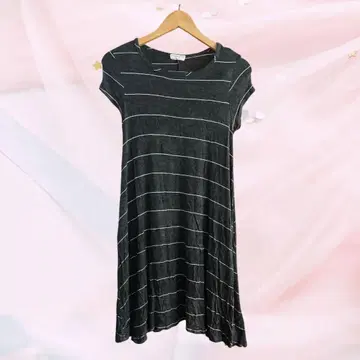 pinc 다크 그레이 화이트 스트라이프 반팔 원피스