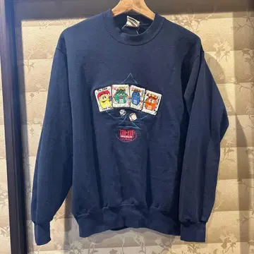 M&M's 캐릭터 프린트 맨투맨 네이비 레어