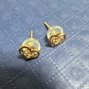 TSUTSUMI 하트형 스터드 귀걸이 상자 없음