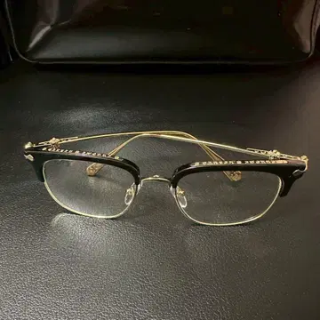 [ 새상품 ] 하프 메탈 프레임 패션 안경 골드