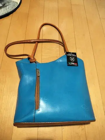 파란색 천연 가죽 숄더백 이탈리아제