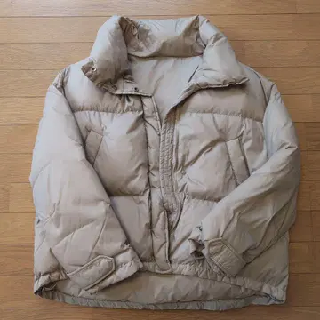 새상품급 ANELA TOKYO 베이지 숏 기장 다운 자켓