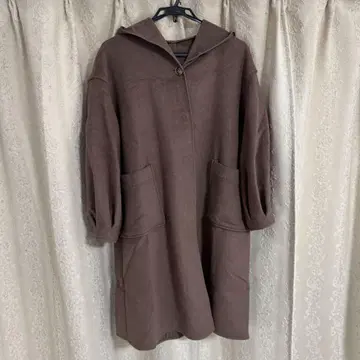 에브로아 브라운 후드 부착 롱 코트