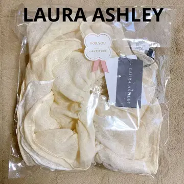 [ 미사용 새상품 ] LAURA ASHLEY 프릴 스톨 베이지
