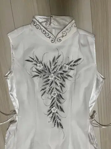 베트남 전통 의상 아오자이 (화이트) / 여성용 M 상당