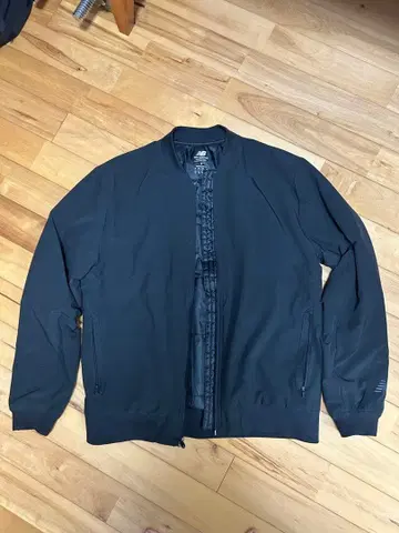 뉴발란스 블랙 자켓