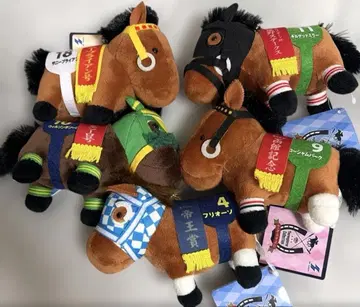 서러브레드 컬렉션 마스코트 볼체인 봉제 인형