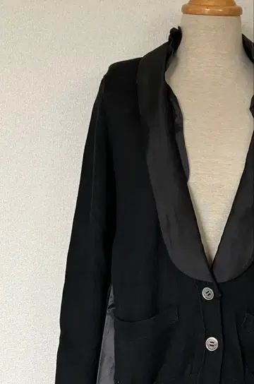 sacai 새틴 제비 꼬리 디자인 니트 자켓 사카이