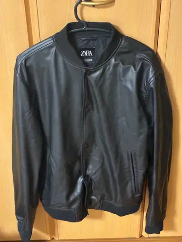 ZARA 블랙 레더 봄버 자켓