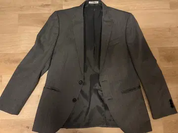 그레이 비즈니스 정장 자켓과 팬츠 세트