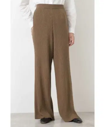 [ 미사용 새상품 ] HUMAN WOMAN 리브 니트 팬츠 브라운