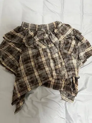 브라운 계열 체크 프릴 랩스커트