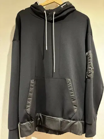 Tornado Mart 블랙 후드티 후드 부착