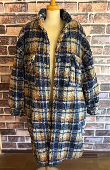 체크 무늬 롱 코트